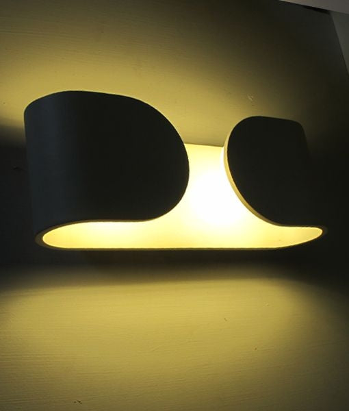 CLA LIGHTING Interior Wall Light S/M CITY LED WH CURVE 3000K 10W GENEVA
