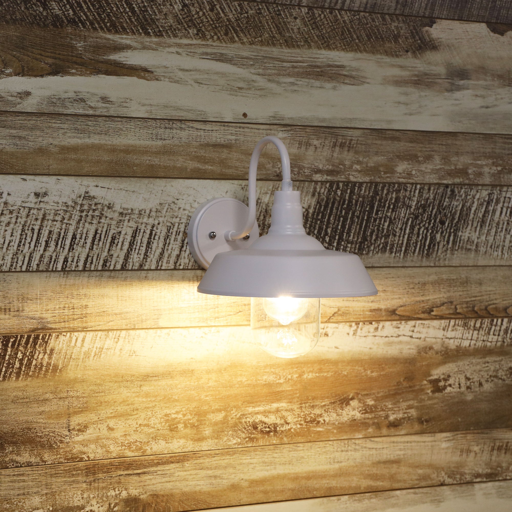 HUDSON BARN STYLE OUTDOOR LIGHT WHITE - OL7890WH