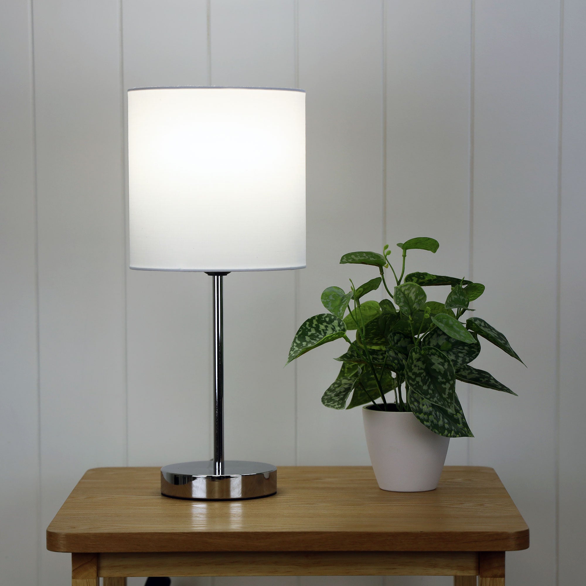 ZOLA TABLE LAMP CHROME / WHITE SHADE - OL90120WH