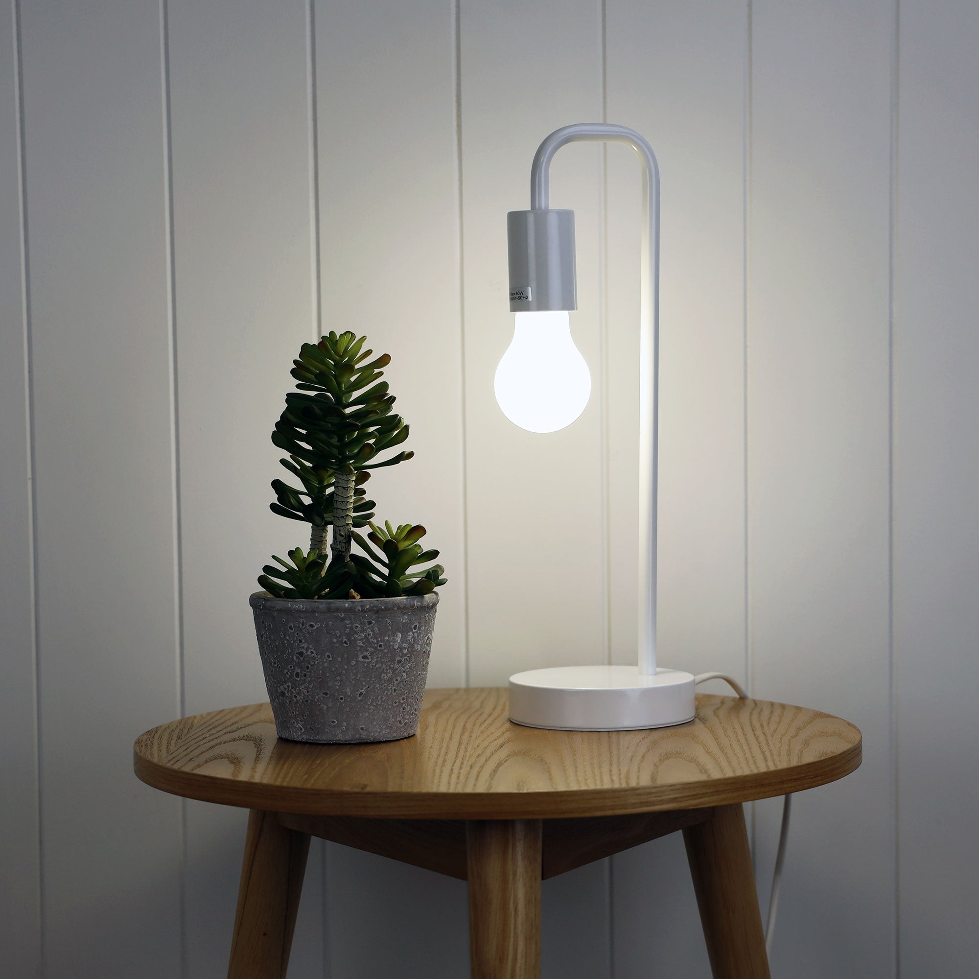 YORK TABLE LAMP WHITE - OL90132WH