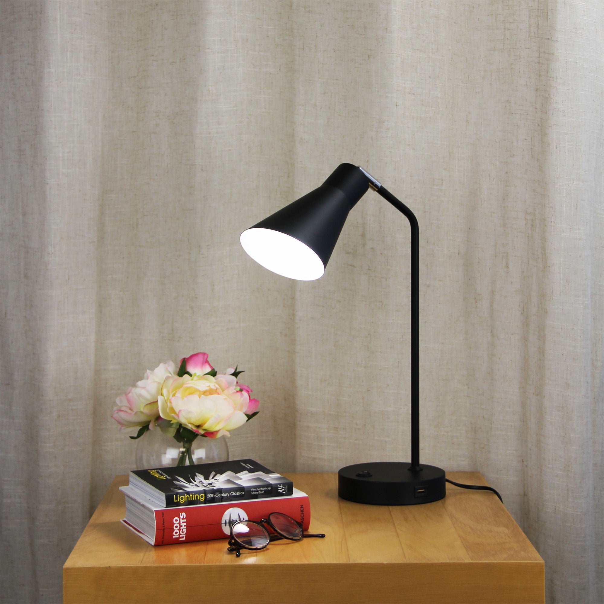THOR DESK LAMP WITH USB BLACK - OL93931BK