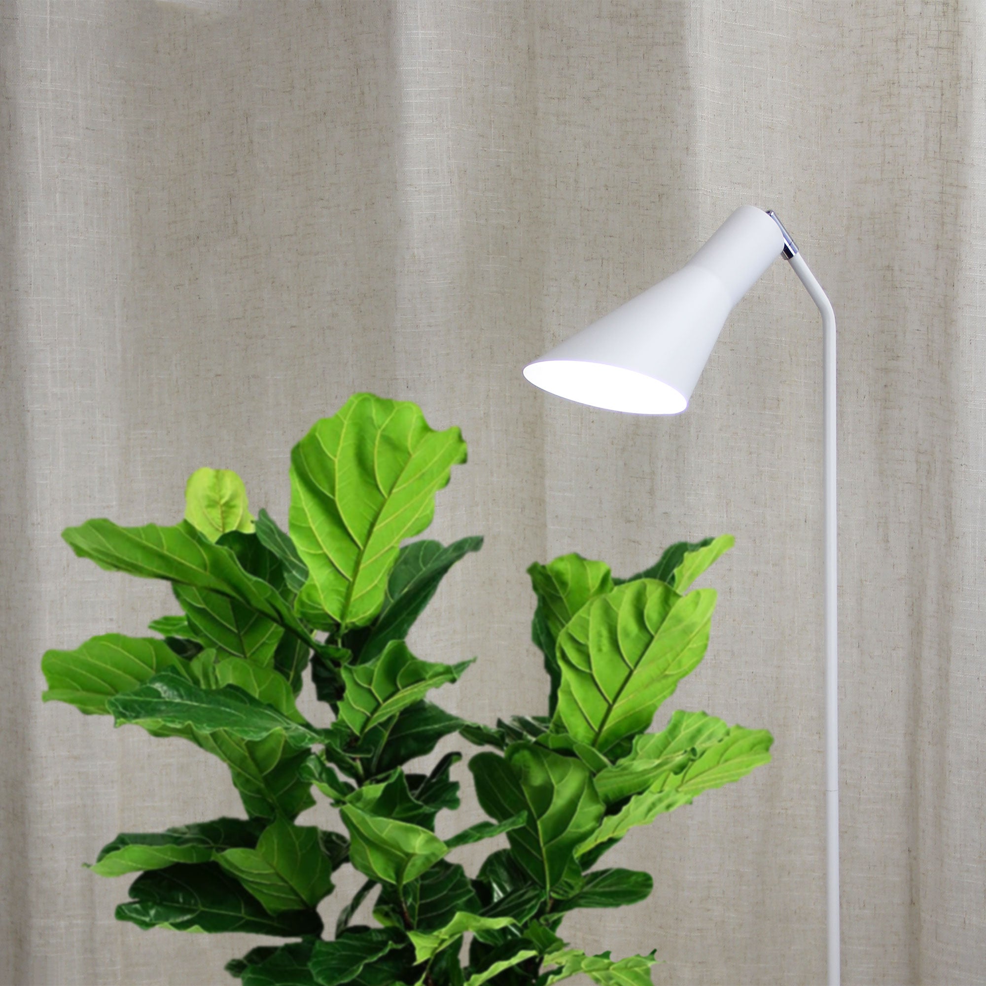 THOR FLOOR LAMP WHITE - OL93933WH
