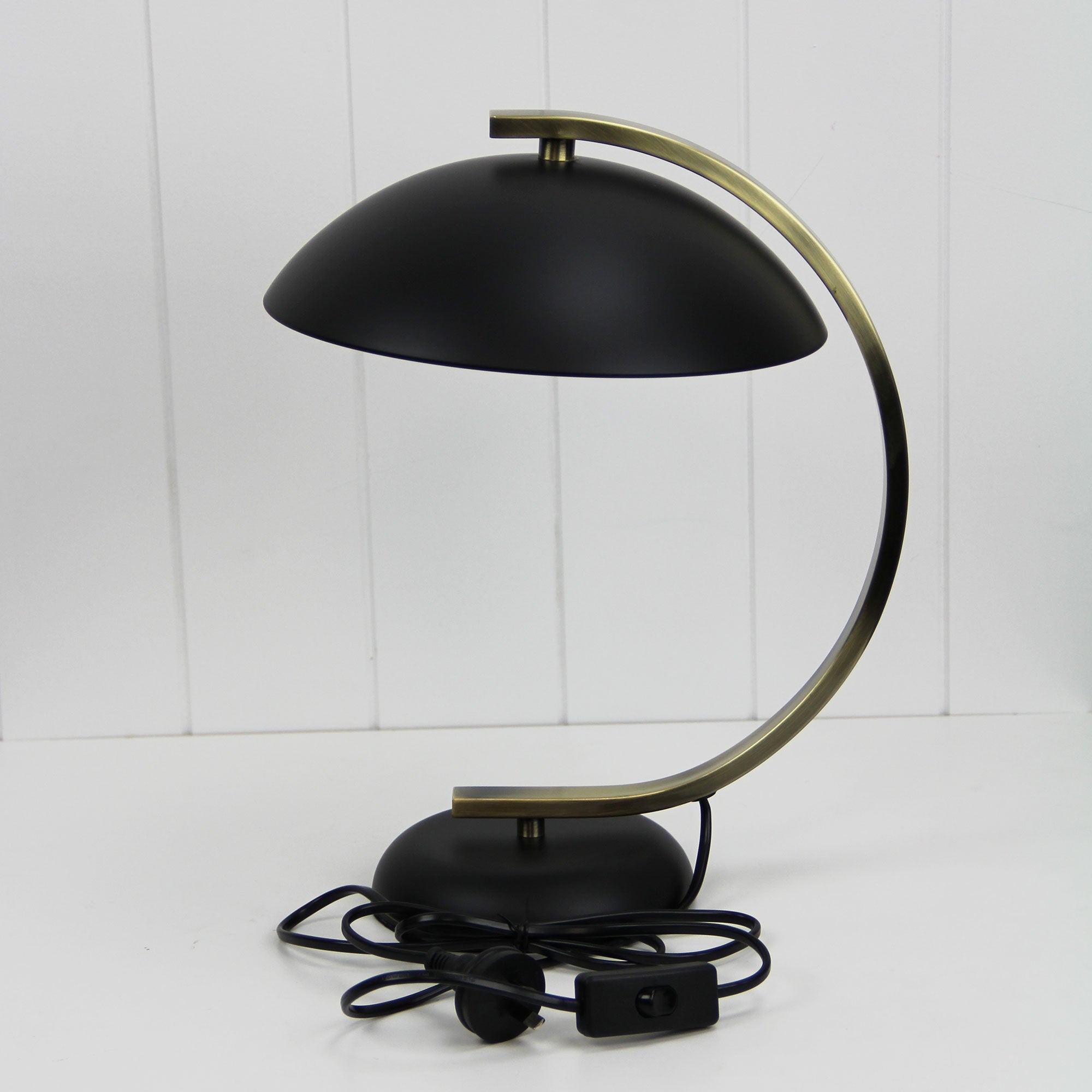 DECO TABLE LAMP BLACK & ANTIQUE BRASS - OL93941AB