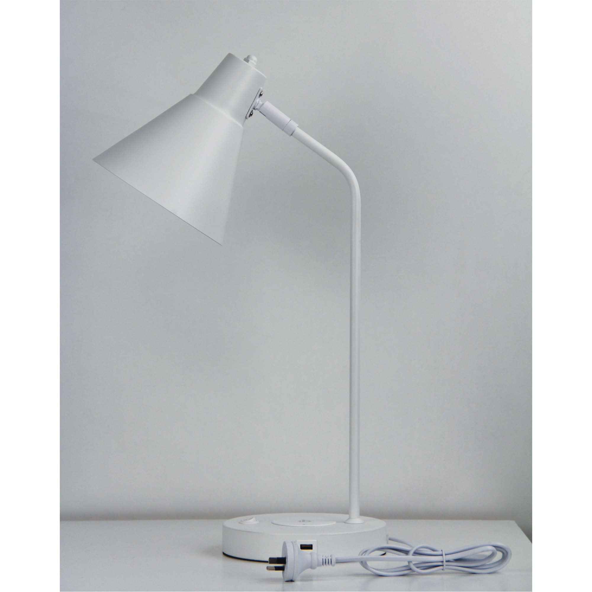 TARGA DESK LAMP White with USB - OL93952WH