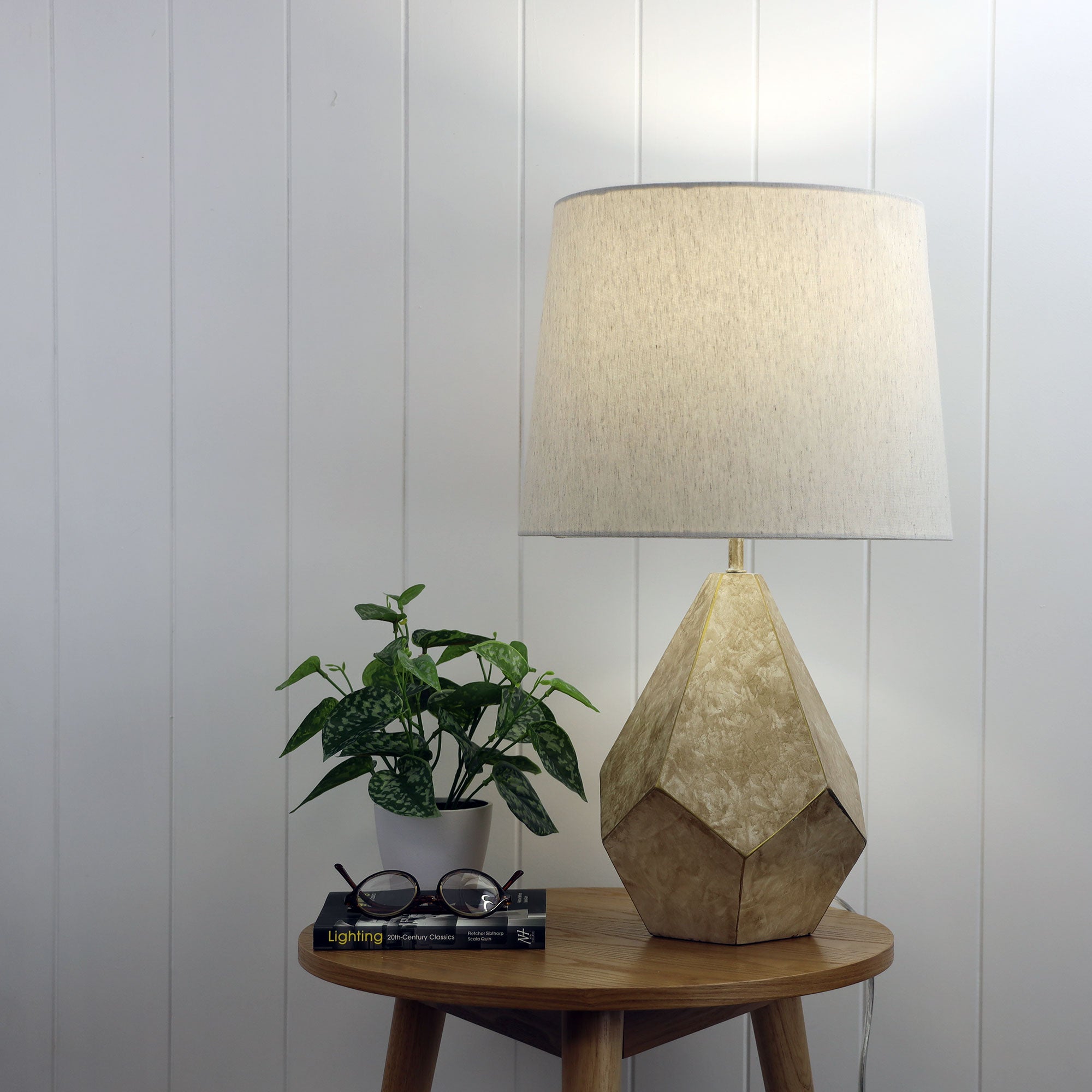 LEON Geometric Ivory and Gold Table Lamp - OL98865