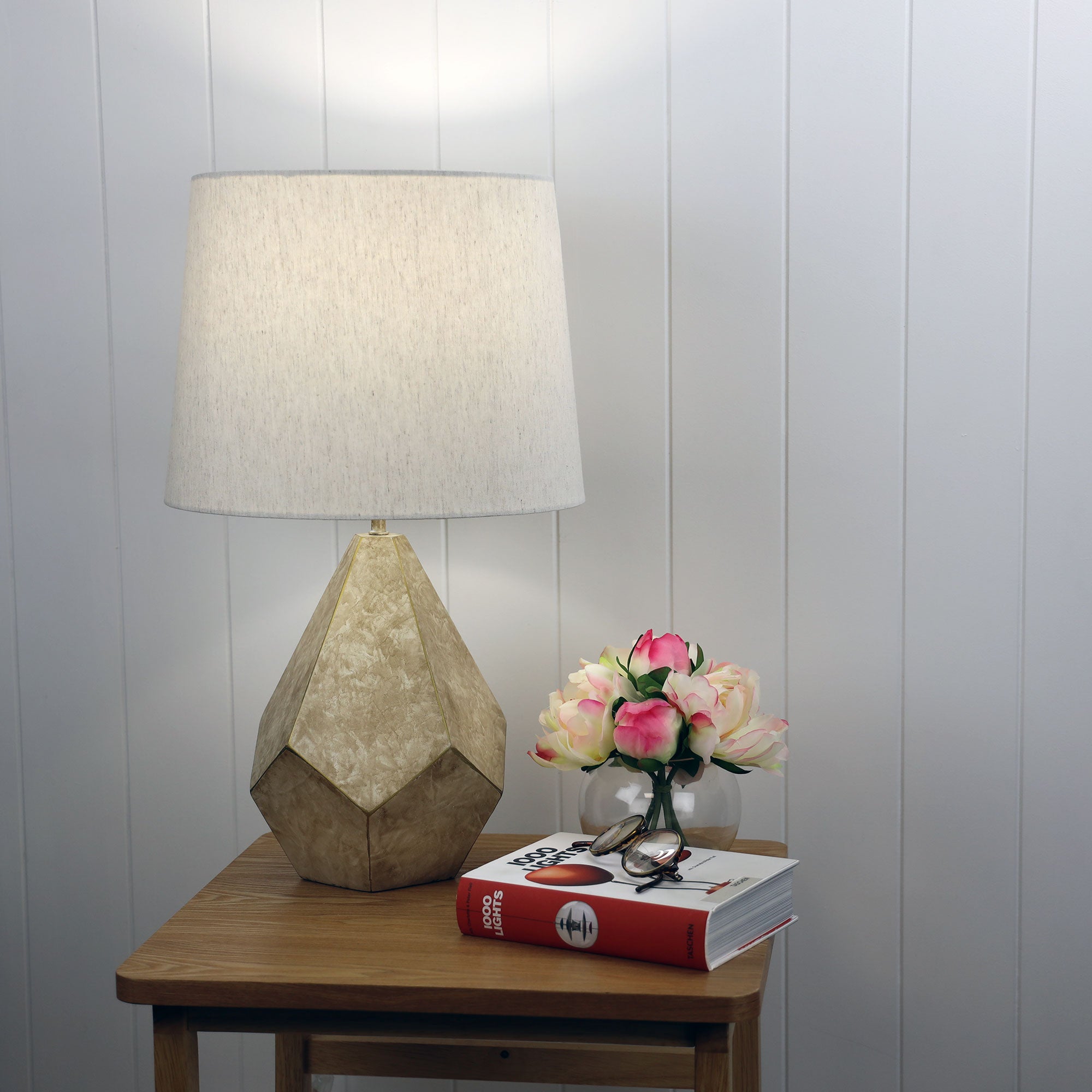 LEON Geometric Ivory and Gold Table Lamp - OL98865