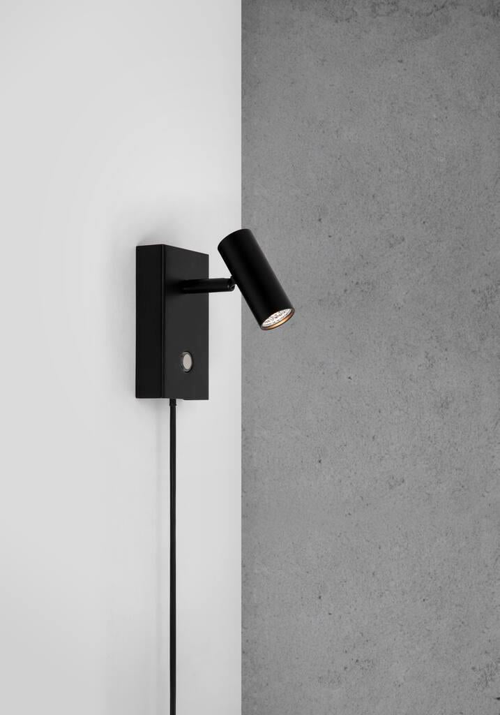 Omari Wall Metal Black 3.2W 90°Tilt - 2112231003