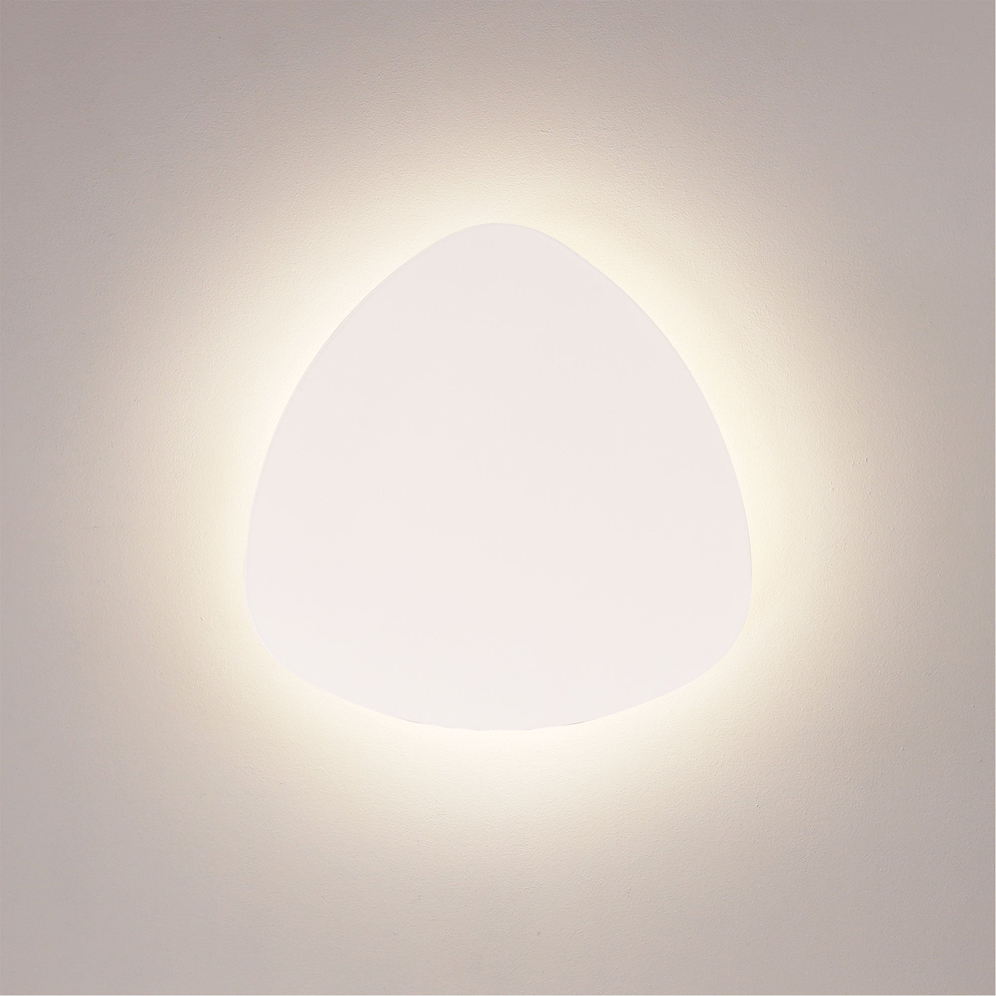 https://oriel-lighting.com.au/wp-content/uploads/2026/03/OL53251_20WH_LIT.jpg