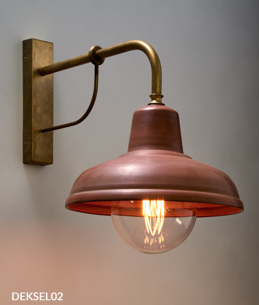 WALL ES 60W MATT AGED COP DEKSEL02 Cla Lighting