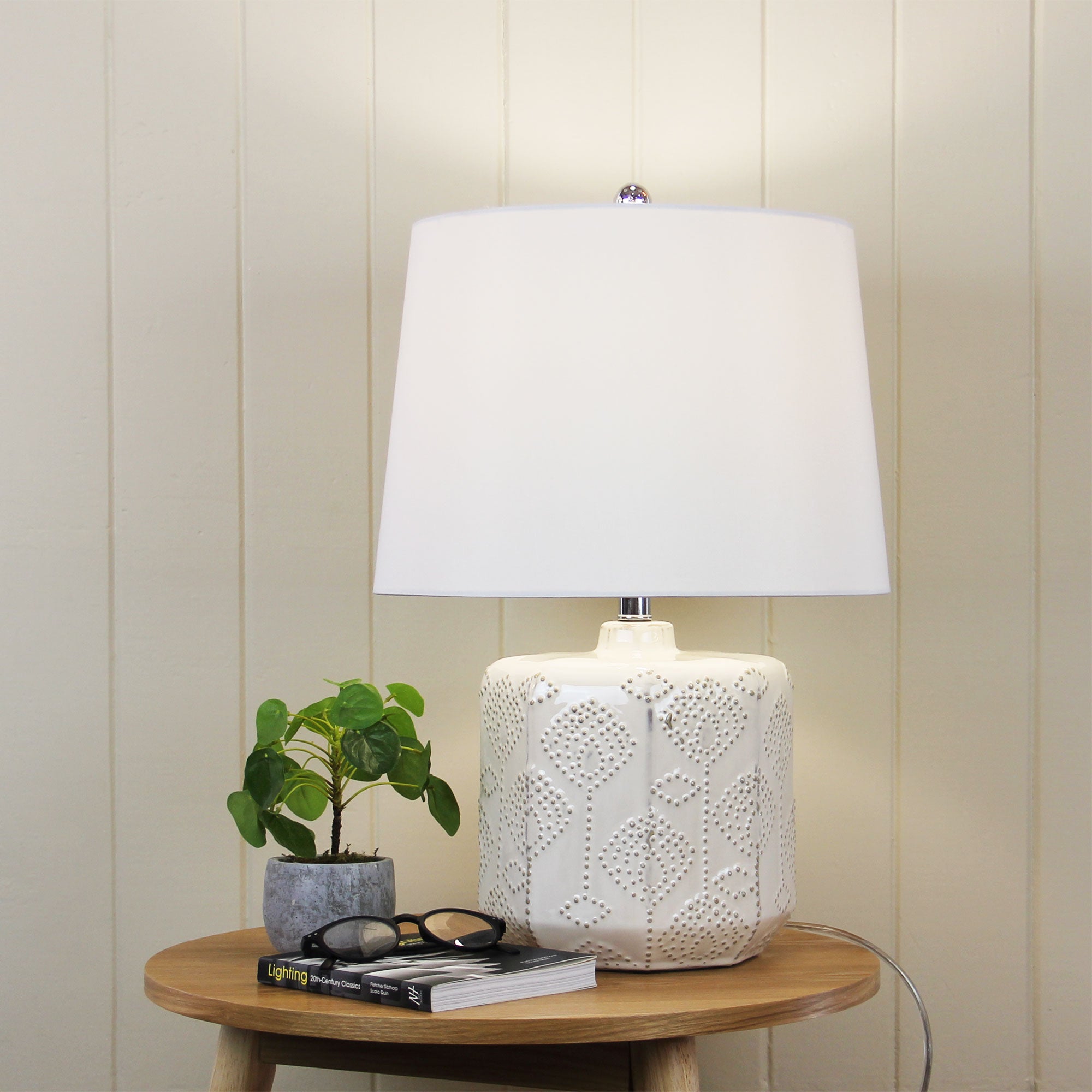 BIKKI WHITE CERAMIC COMPLETE TABLE LAMP w/HARP - OL97971WH