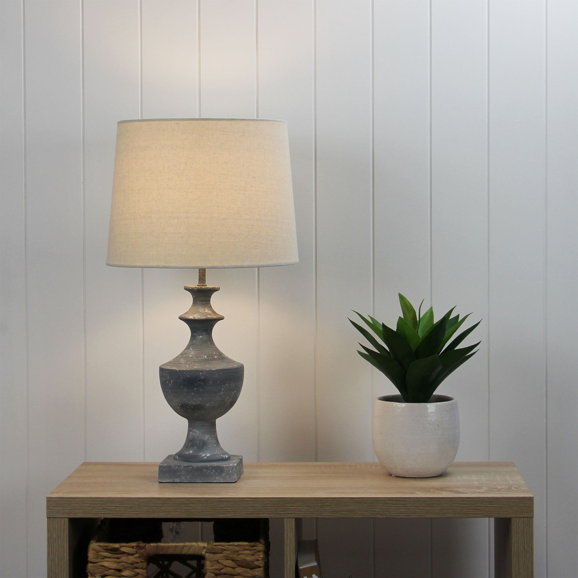 EXETER TABLE LAMP Complete Resin Table Lamp - OL98878