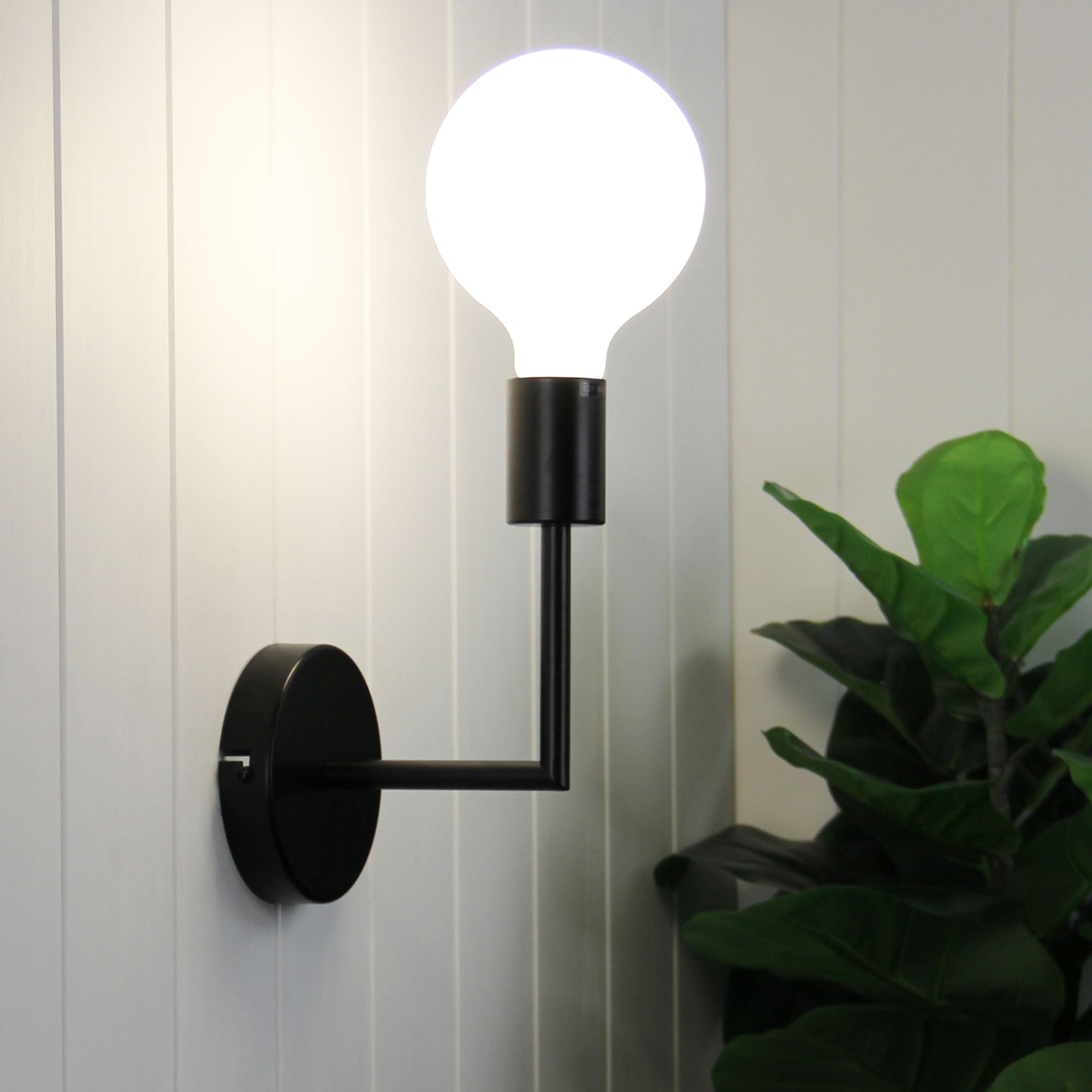 CHELSEA WALL LIGHT Black Matching Black - SL64401BK
