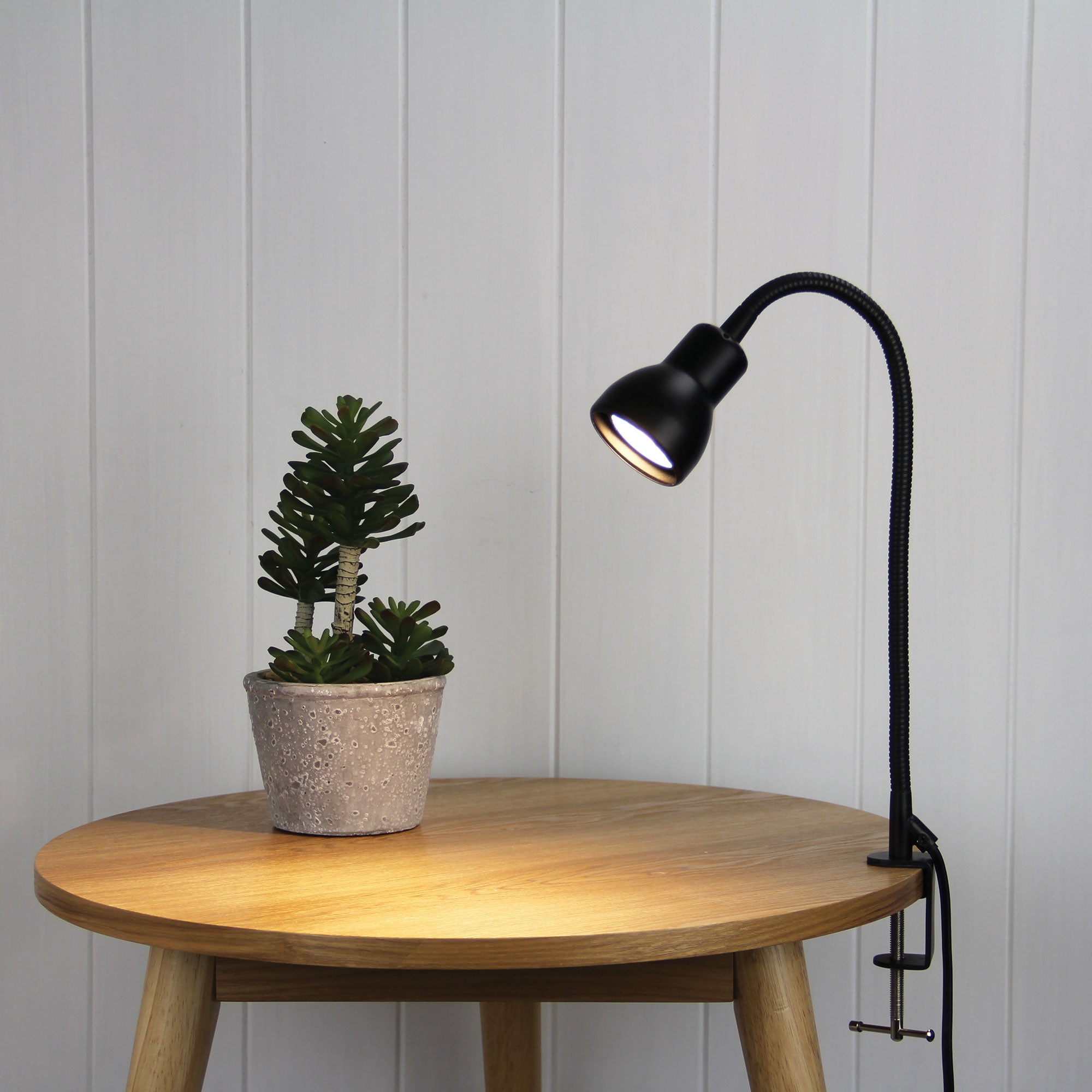 SCOPE Black Adjustable Gooseneck Clamp Lamp Black - SL98431BK