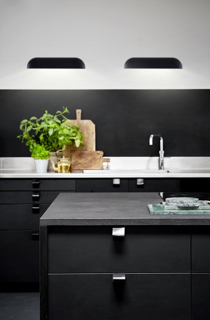 Front 36 Wall Metal, Plastic Black, Opal - 84091003